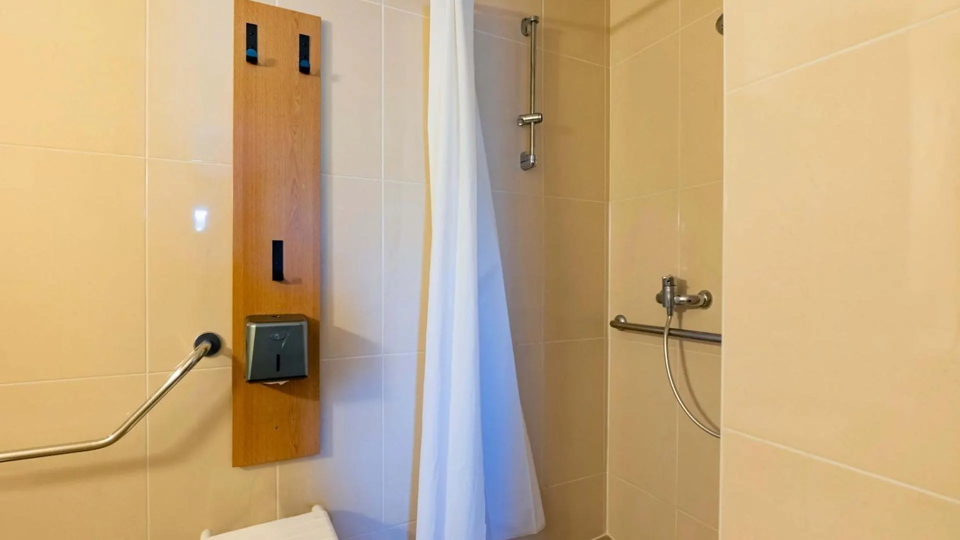 B&B HOTEL Saint-Etienne La Terrasse France