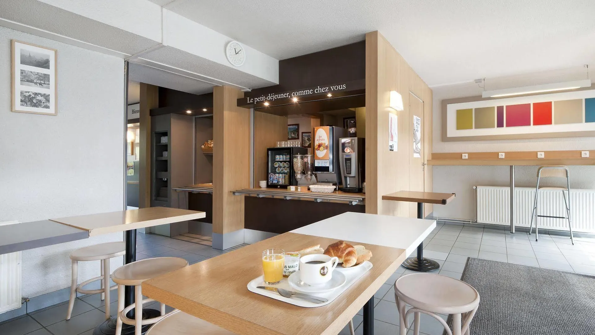 B&B HOTEL Saint-Etienne La Terrasse  Saint-Priest-en-Jarez