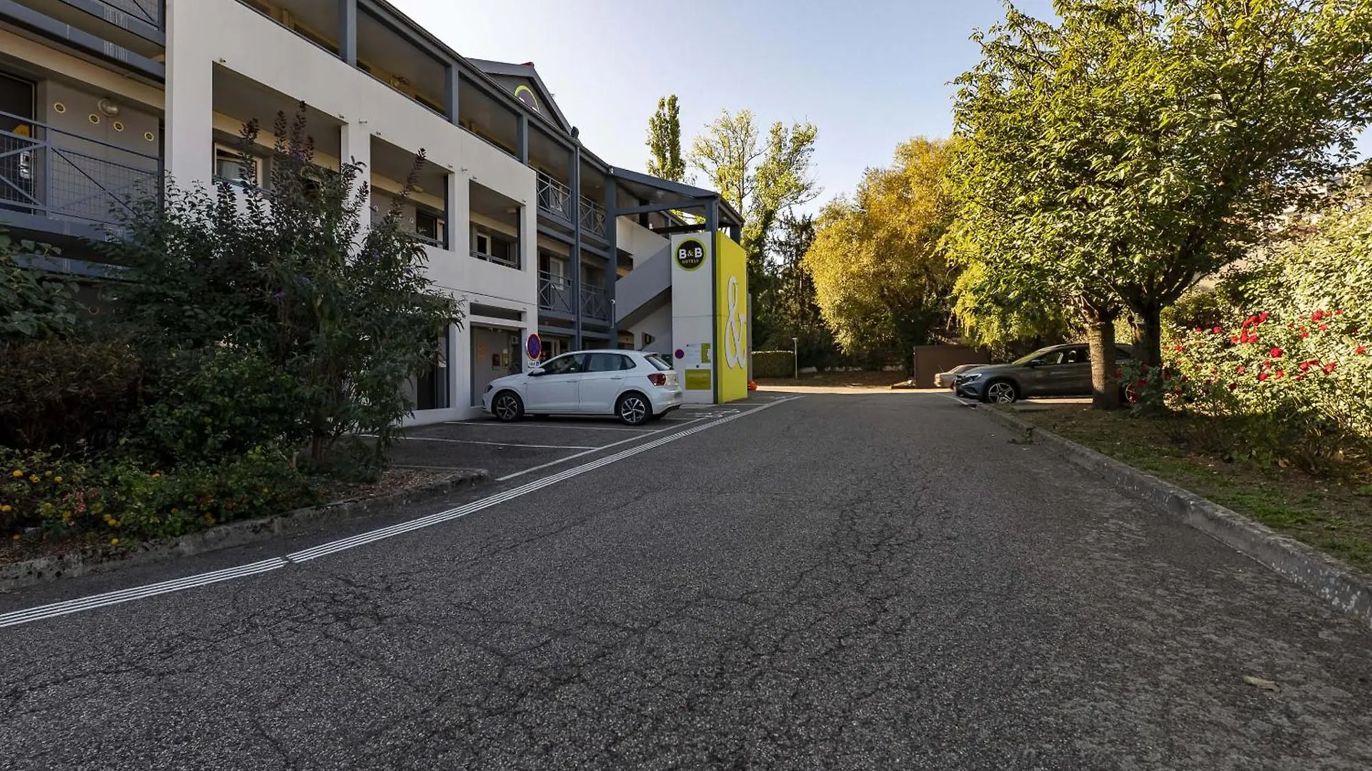 B&B Hotel Saint-Etienne La Terrasse צרפת